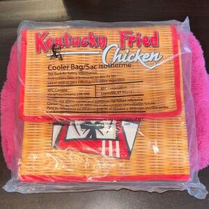 NIB NWT KFC Kentucky Fried chicken 10 x 10 x 8 cooler box bag with strap. C